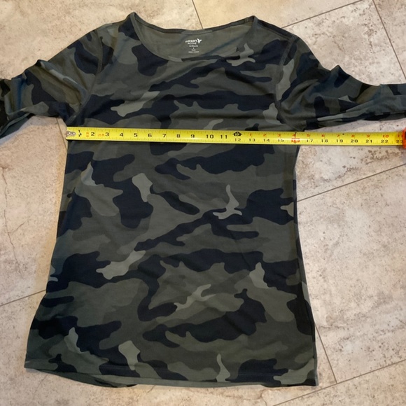 Old Navy Active Ultralite Go Dry Camo Top Sz S Thumb Holes Long Sleeve - Picture 6 of 10